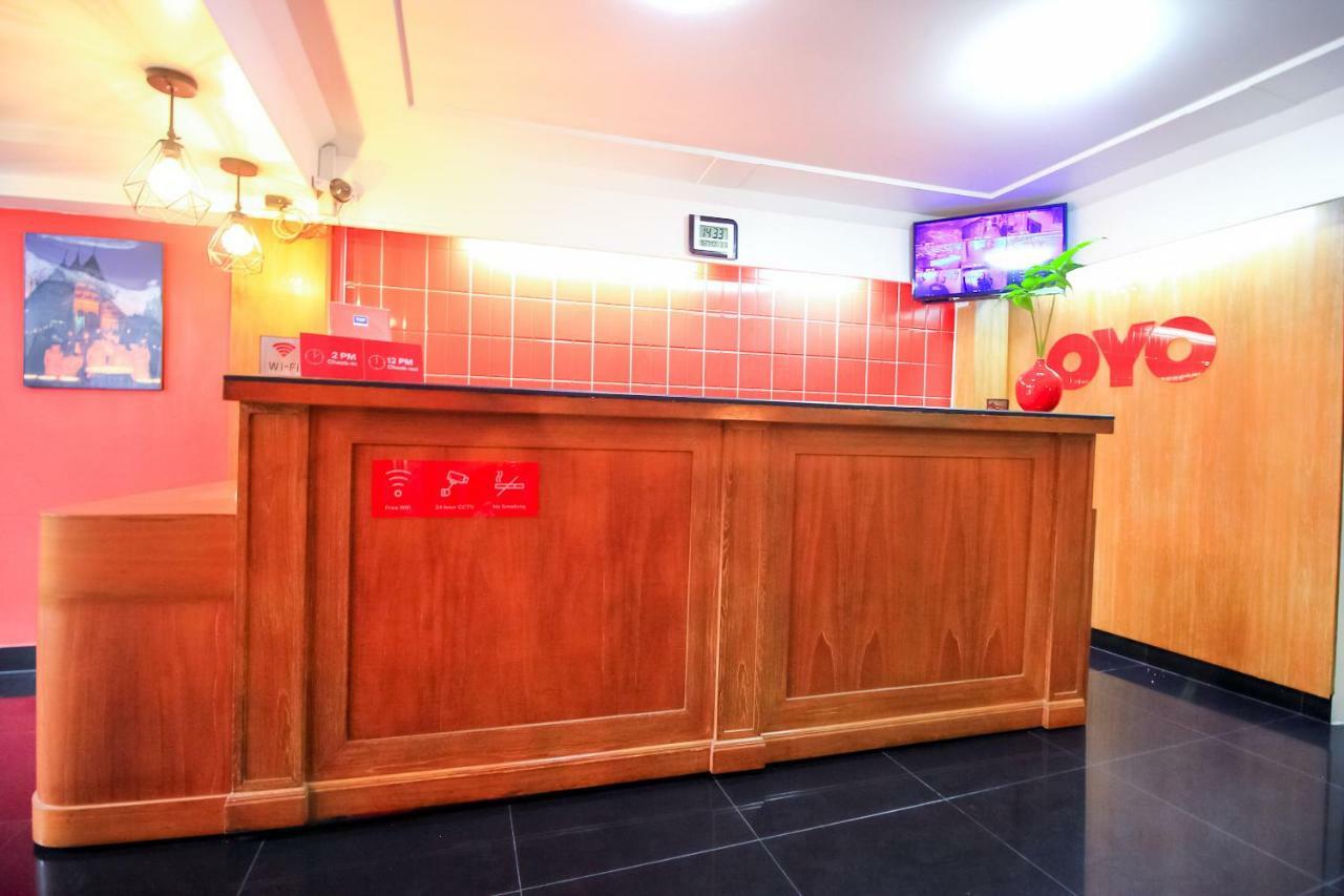 Oyo 335 Top Inn Khaosan Banguecoque Exterior foto